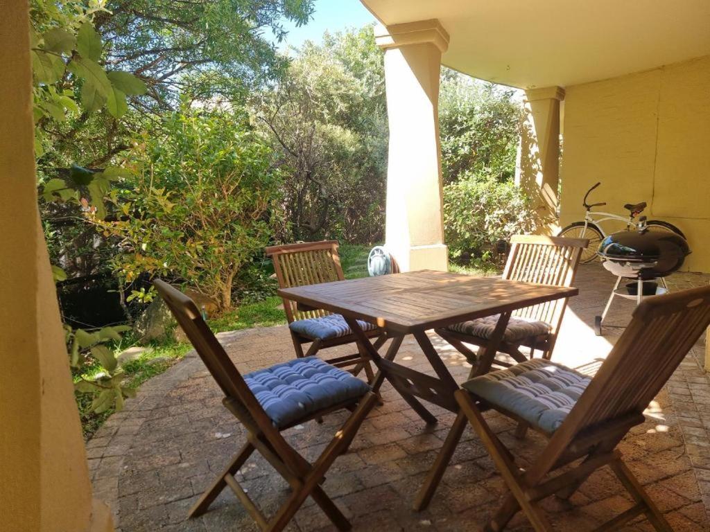 Beautiful Apartment Across From The Beach Cape Town Exterior photo